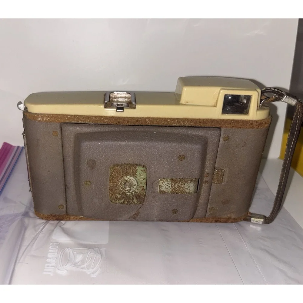 Vintage Highlander Polaroid Land‎ Camera Model 80A 1950s PROP